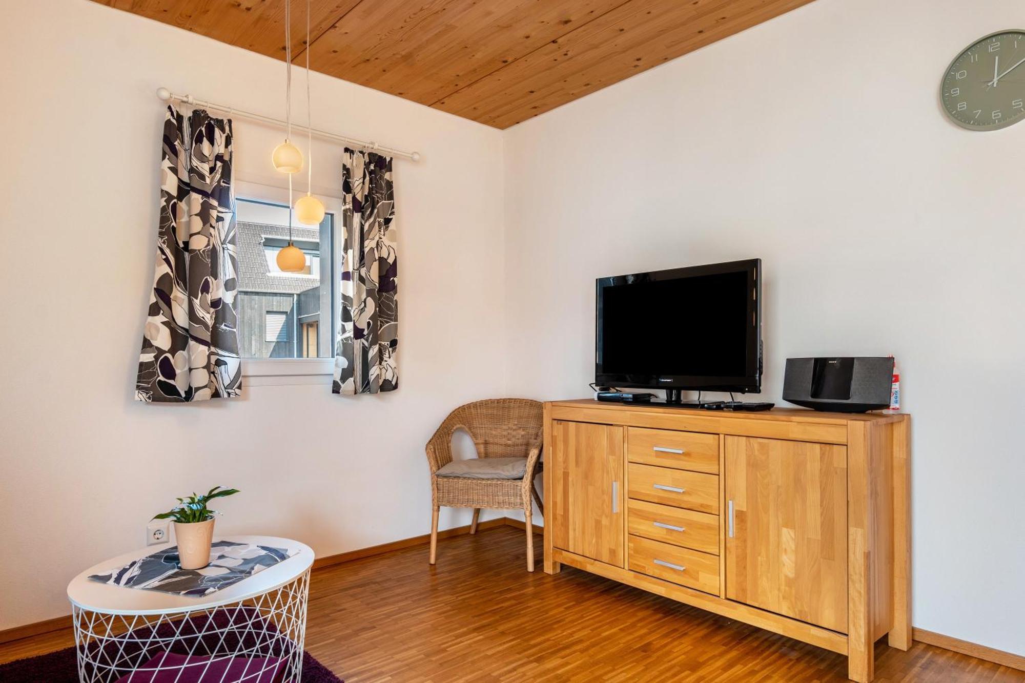 Winzercafe Neipperg Apartment Brackenheim Екстериор снимка