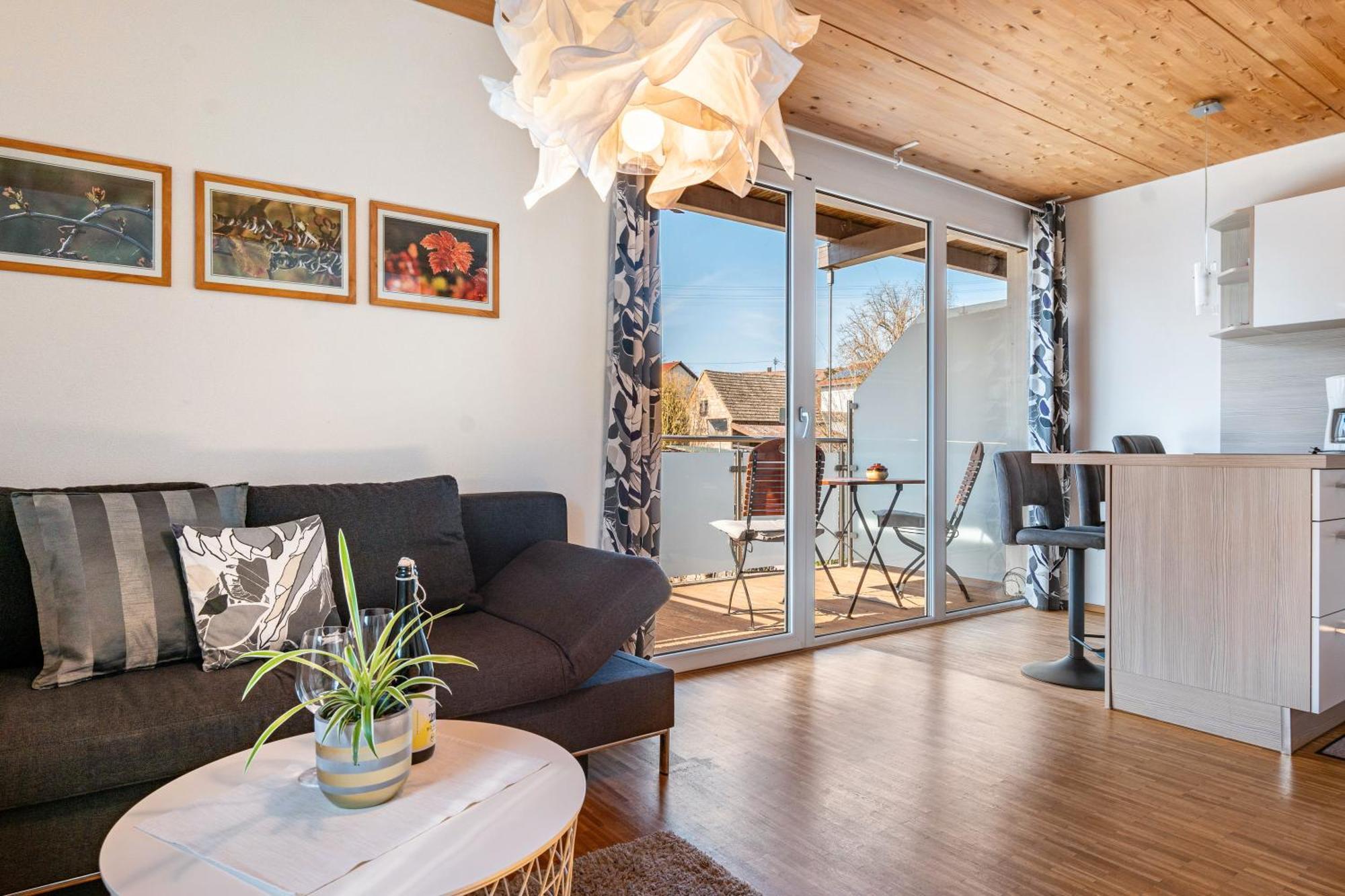 Winzercafe Neipperg Apartment Brackenheim Екстериор снимка